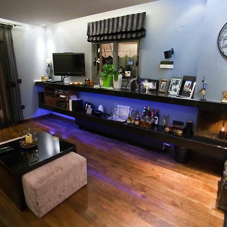 Deluxe Boutique Suite , Jacuzzi, Private Parking, Fireplace سالونيك المظهر الخارجي الصورة