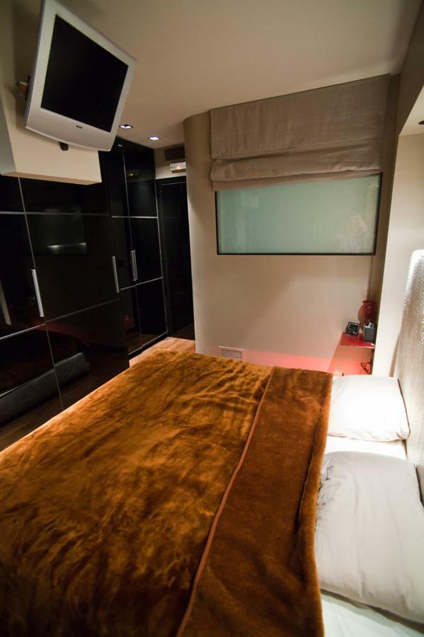 Deluxe Boutique Suite , Jacuzzi, Private Parking, Fireplace سالونيك المظهر الخارجي الصورة